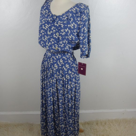 COPY - Vtg EILEEN WEST CottageCore Blue Floral Dress 10 - Picture 2 of 11